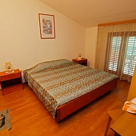 Centar 424 Гостевой дом Медулин